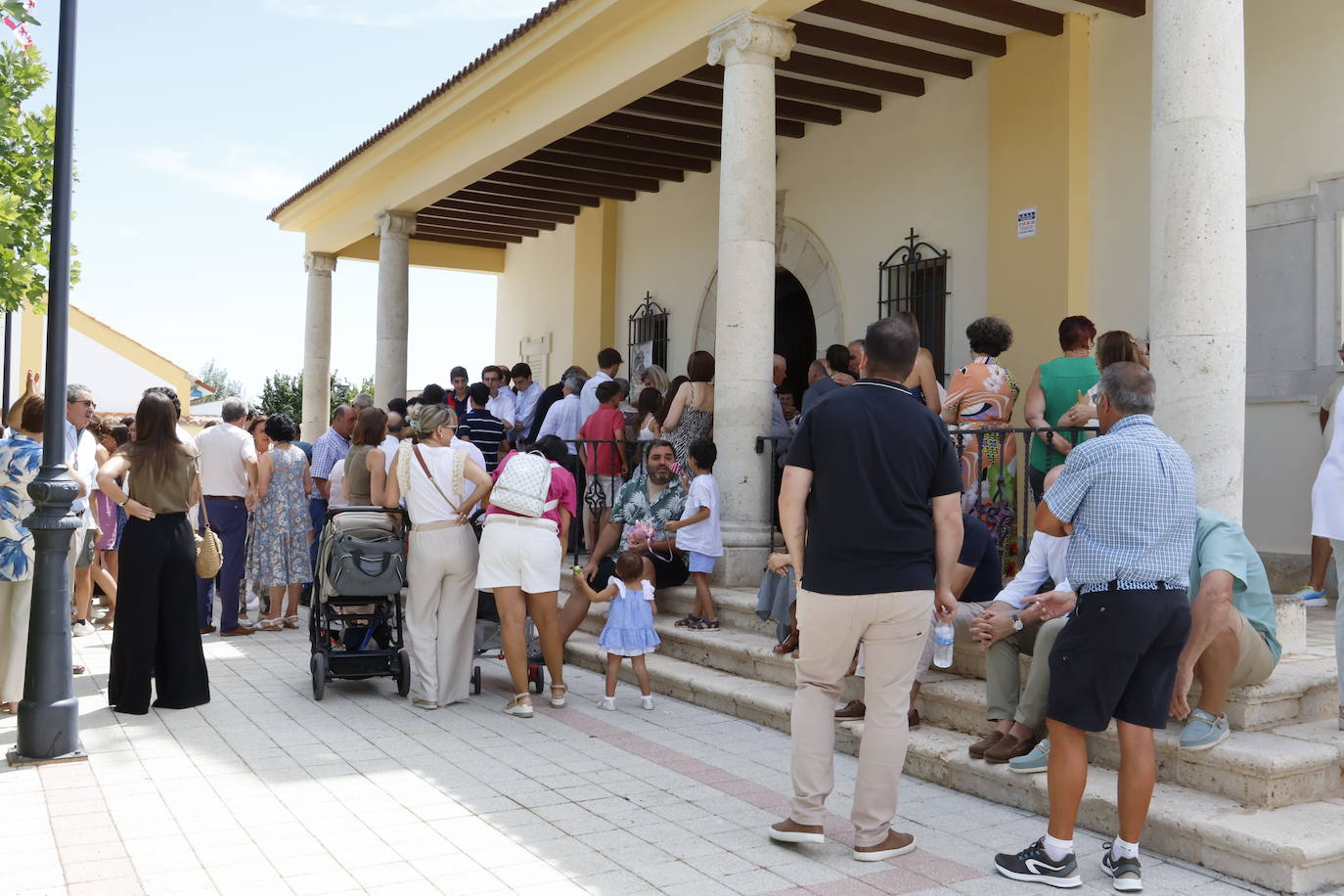 Una calle para el sacerdote que creó una parroquia virtual