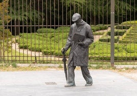 Eduardo Cuadrado García también es autor de la estatua de Miguel Delibes que pasea por la inmediaciones del parque