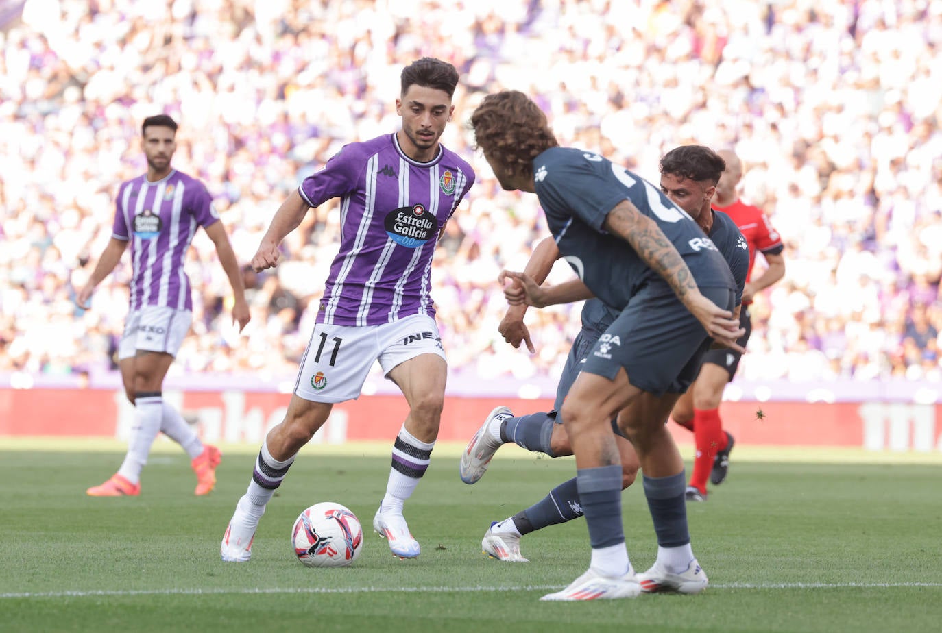 La victoria del Real Valladolid en su regreso a Primera, en imágenes