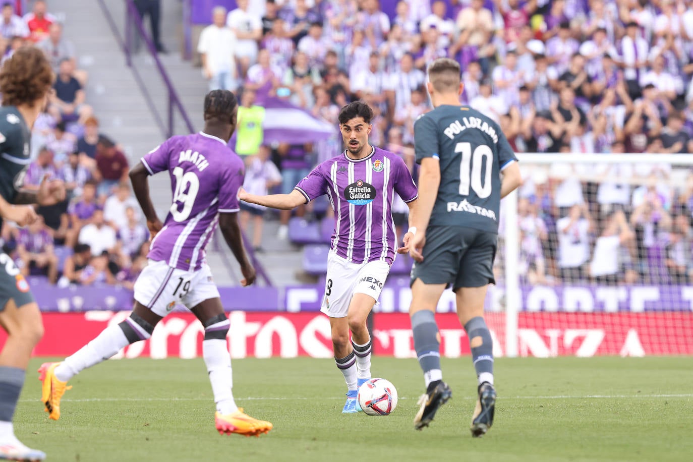 La victoria del Real Valladolid en su regreso a Primera, en imágenes