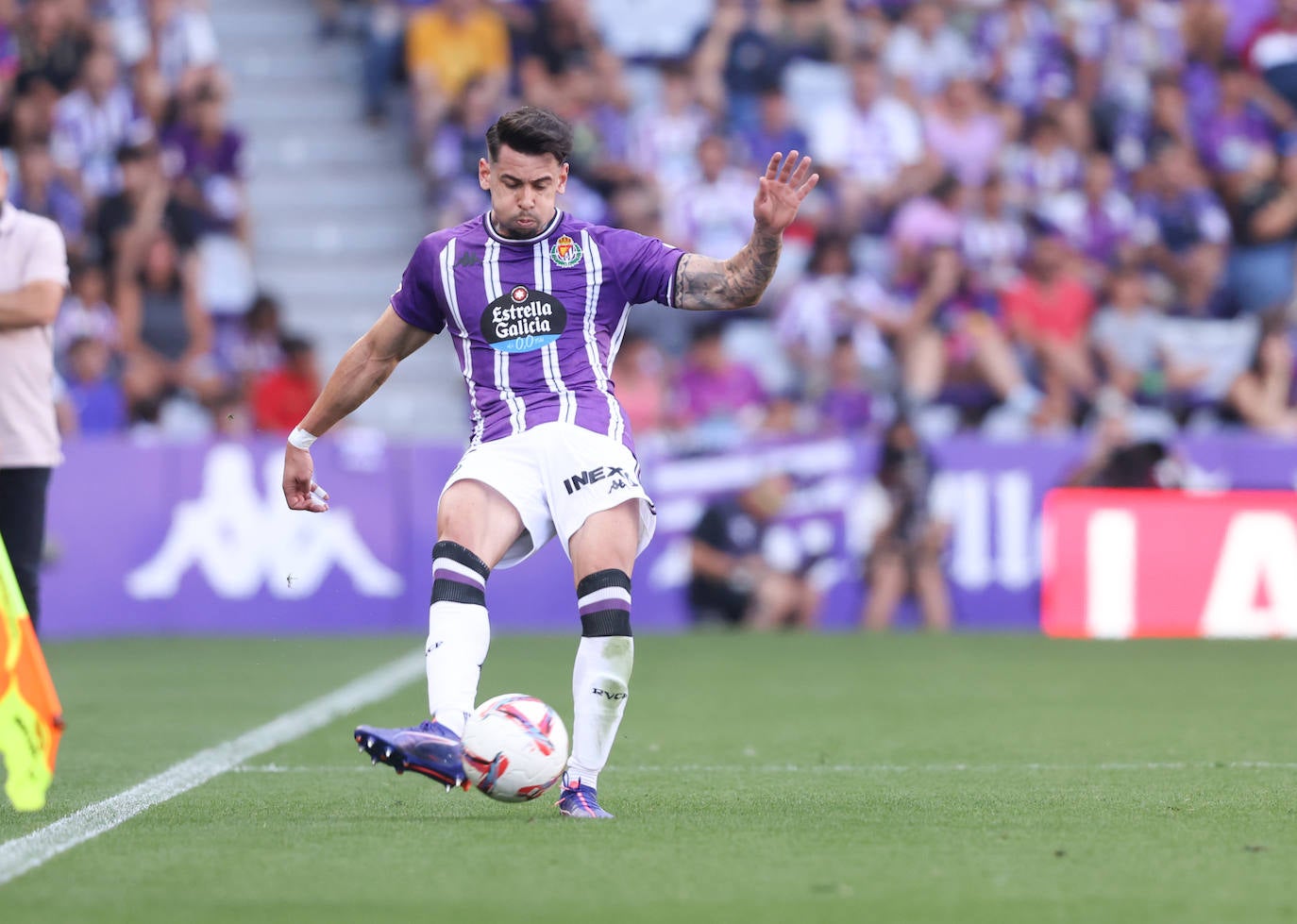 La victoria del Real Valladolid en su regreso a Primera, en imágenes