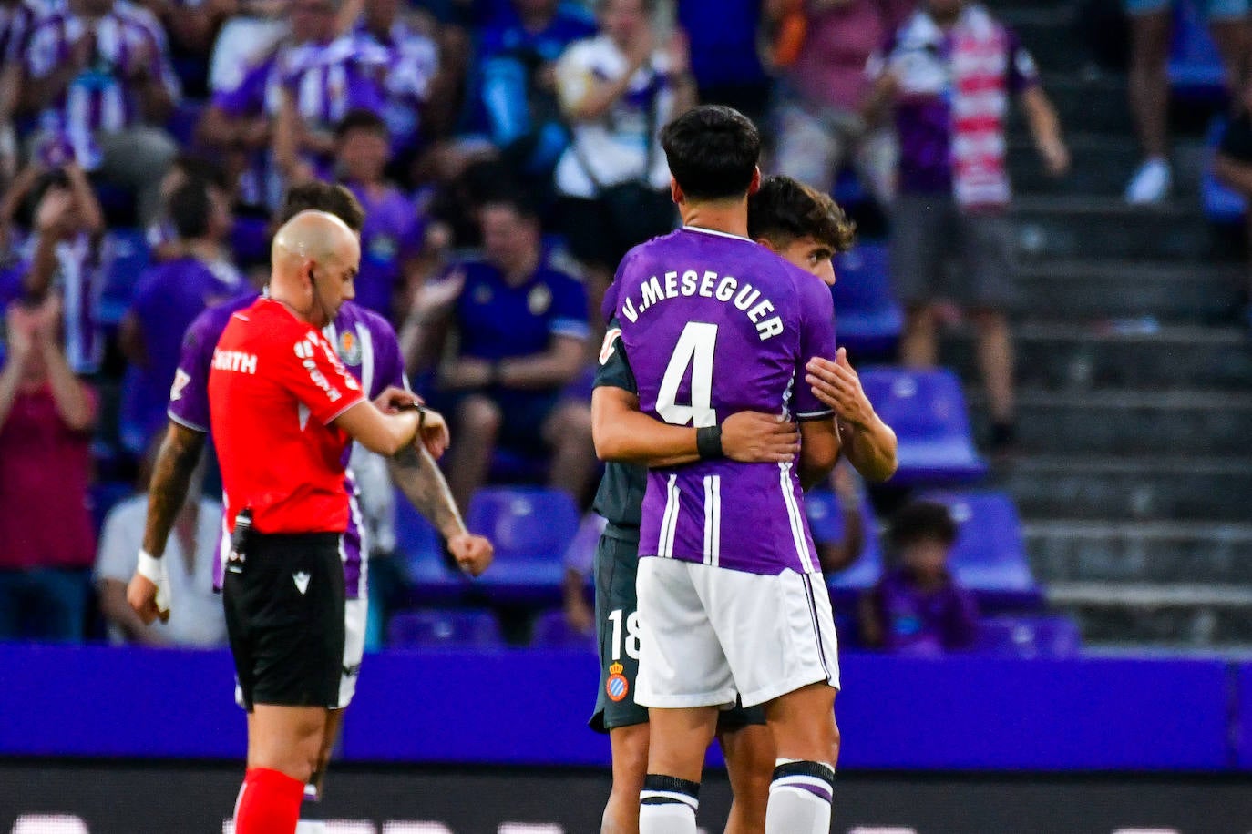 La victoria del Real Valladolid en su regreso a Primera, en imágenes