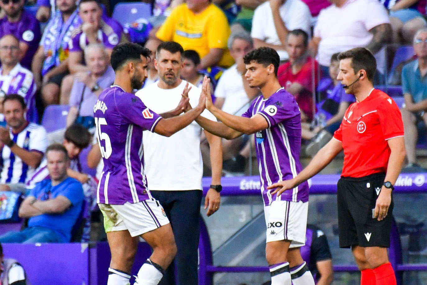 La victoria del Real Valladolid en su regreso a Primera, en imágenes