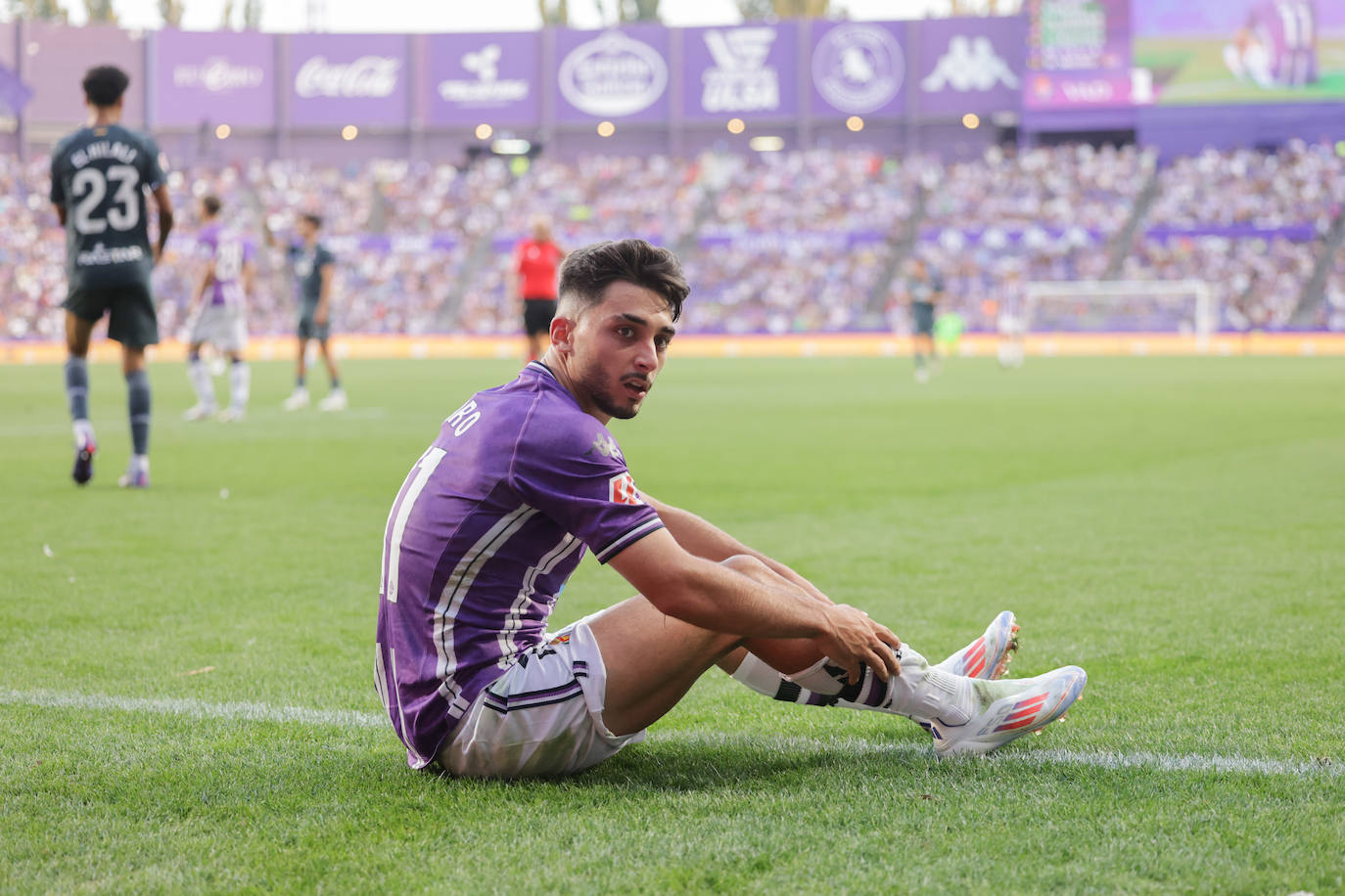 La victoria del Real Valladolid en su regreso a Primera, en imágenes