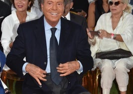 Julio Iglesias.