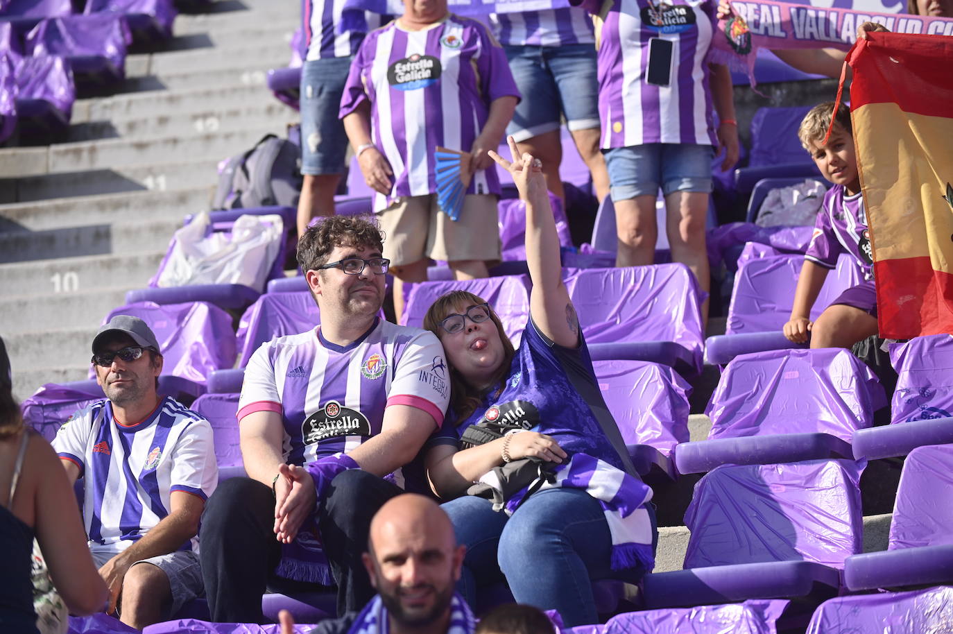 Búscate en la grada del estadio José Zorrilla (2/4)