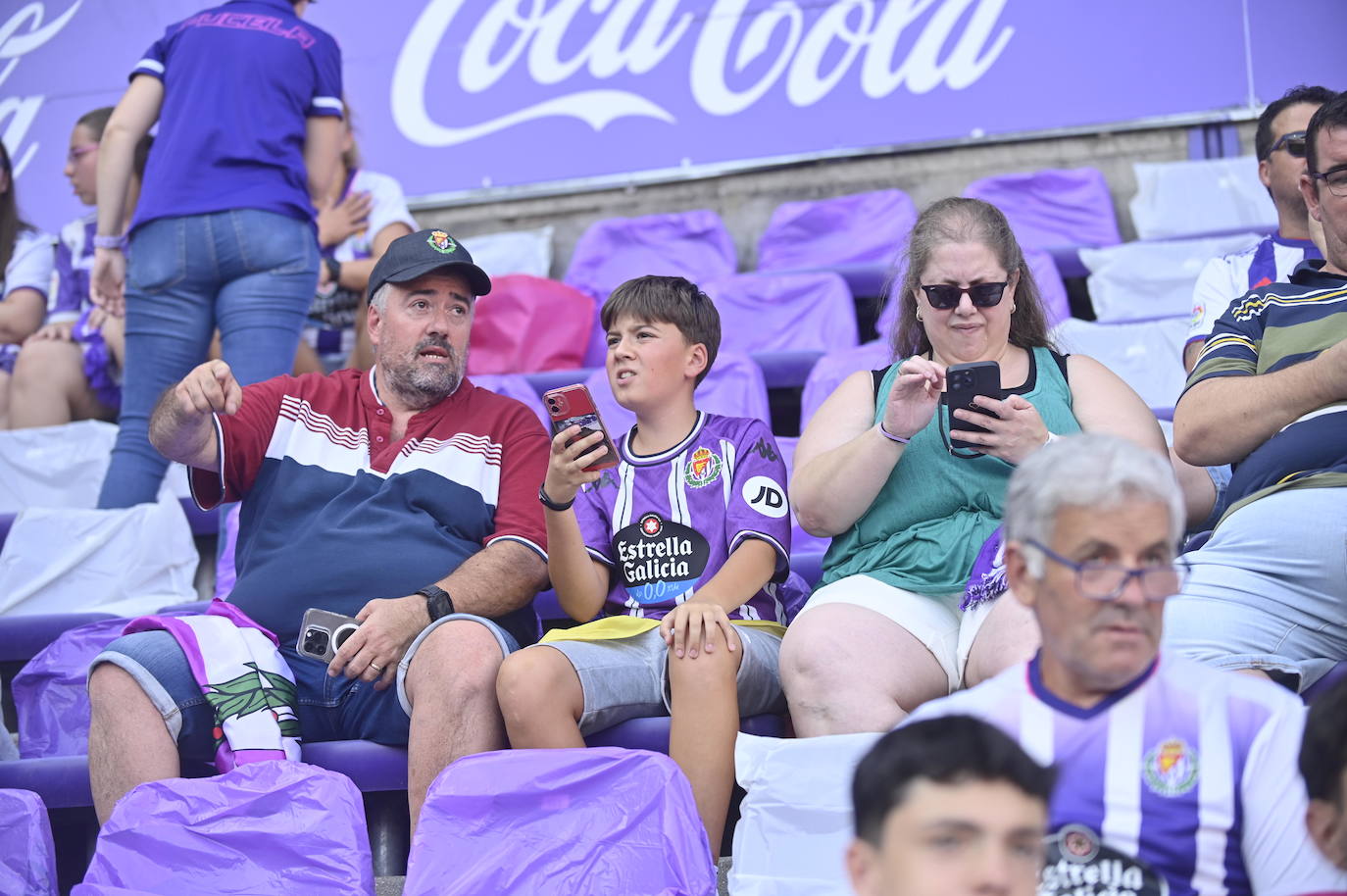 Búscate en la grada del estadio José Zorrilla (2/4)