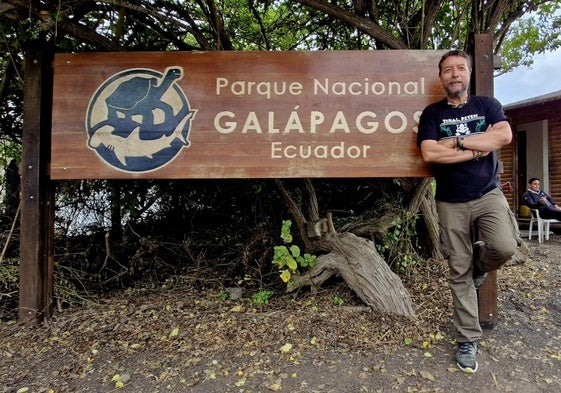 Ángel Galicia en el Parque Nacional Galápagos