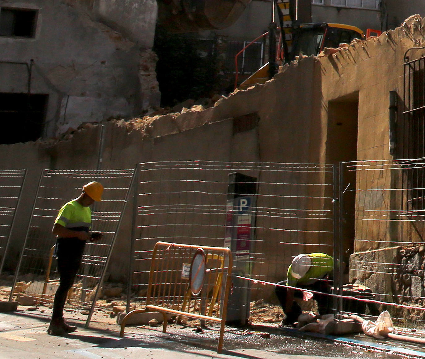 Fotos del derribo de edificios en la calle Antonio Machado