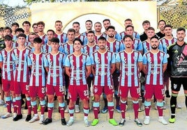 Jugadores y cuerpo técnico de la Gimnástica Segoviana.