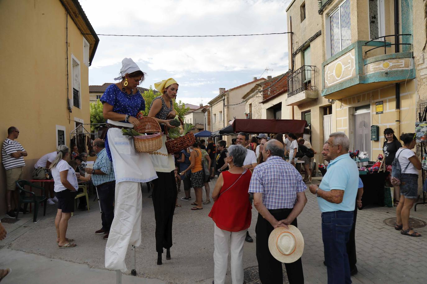 Las imágenes del mercado artesanal de Piñel de Arriba