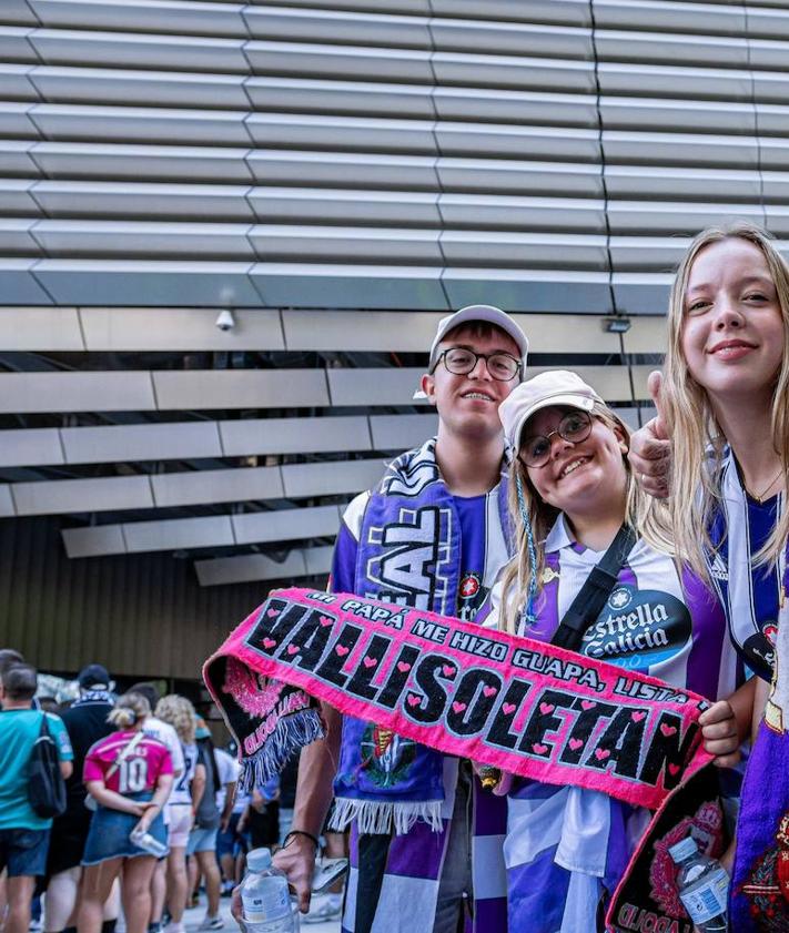 Imagen secundaria 2 - Las voces del cuarto anfiteatro cantan a todo pulmón en el Bernabéu