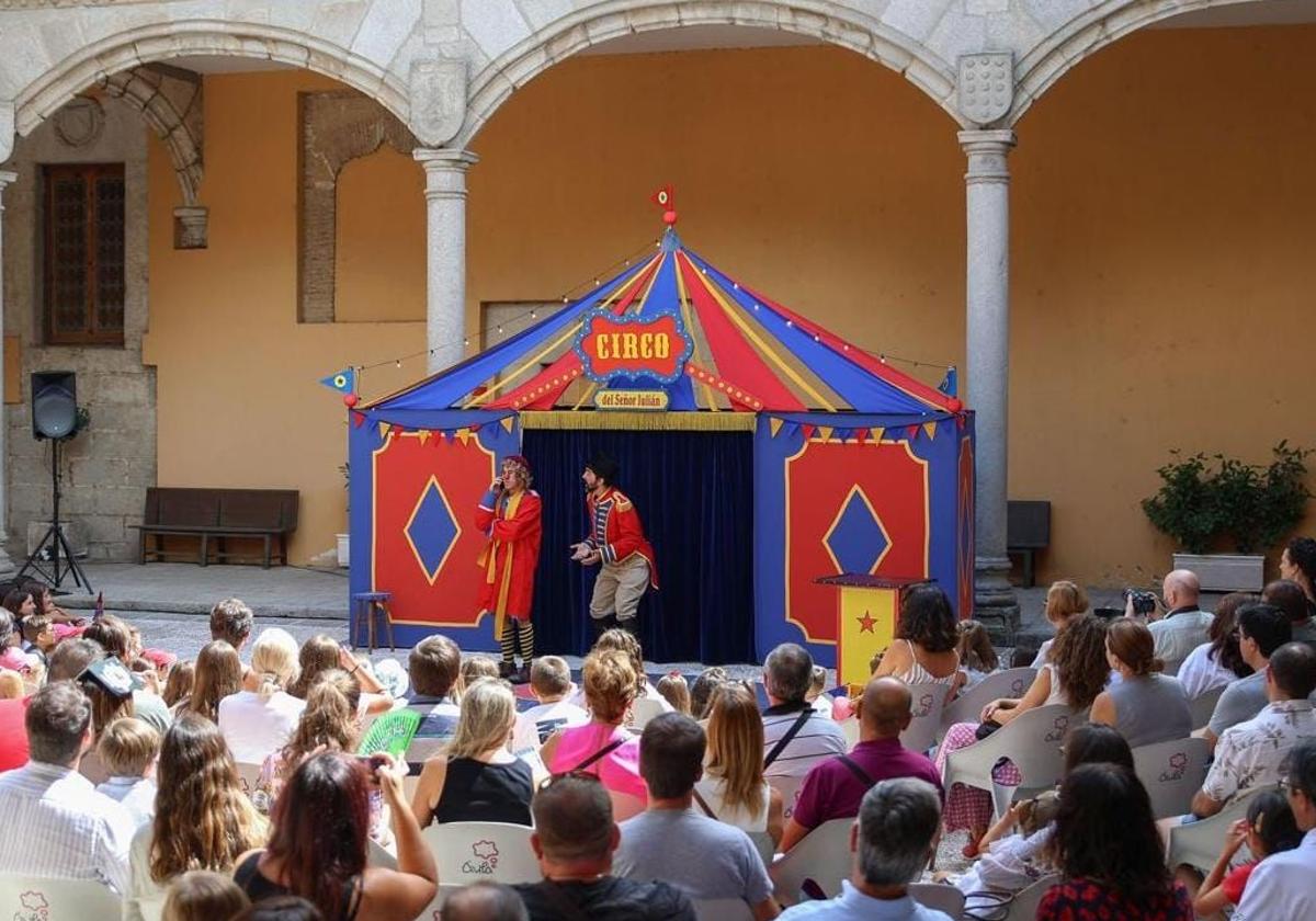 Un espectáculo de circo celebrado en una edición anterior en un palacio de Ávila.