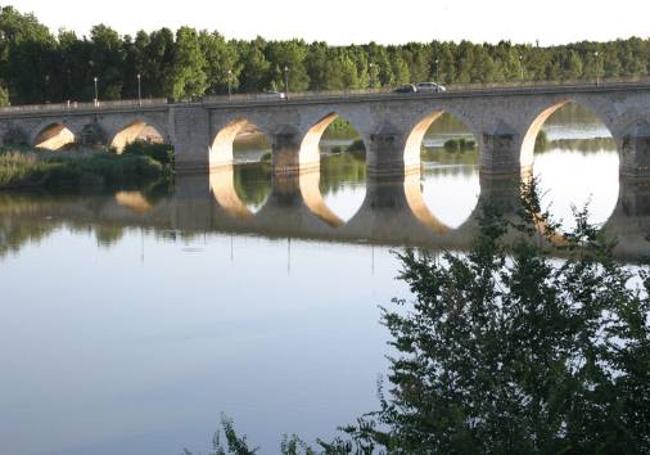 Puente de Tordesillas.