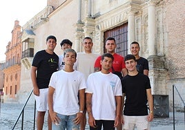 Algunos de los miembros de la Peña 'Los Mustas'