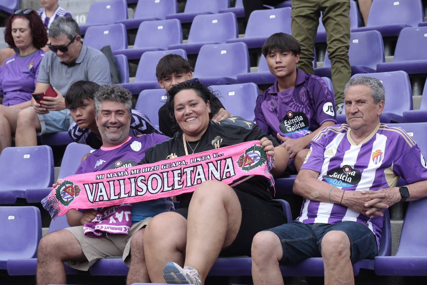 Búscate en la grada del estadio José Zorrilla (1/4)