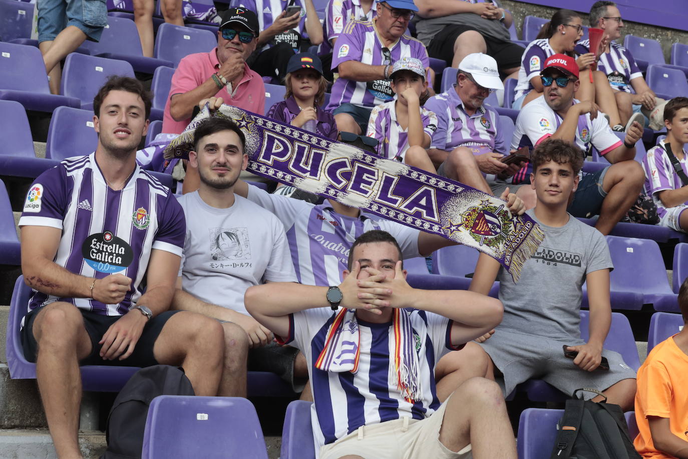 Búscate en la grada del estadio José Zorrilla (1/4)