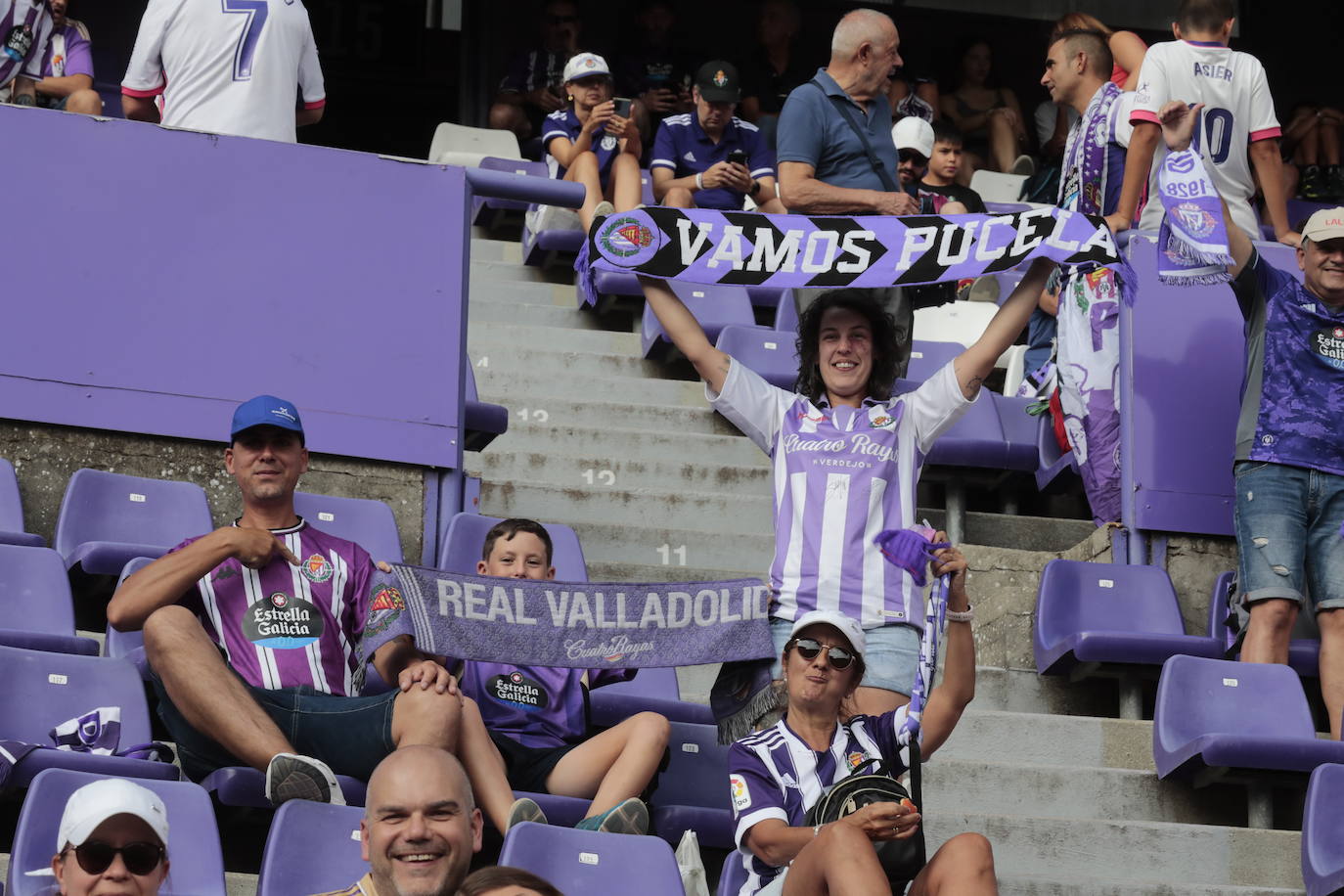 Búscate en la grada del estadio José Zorrilla (1/4)