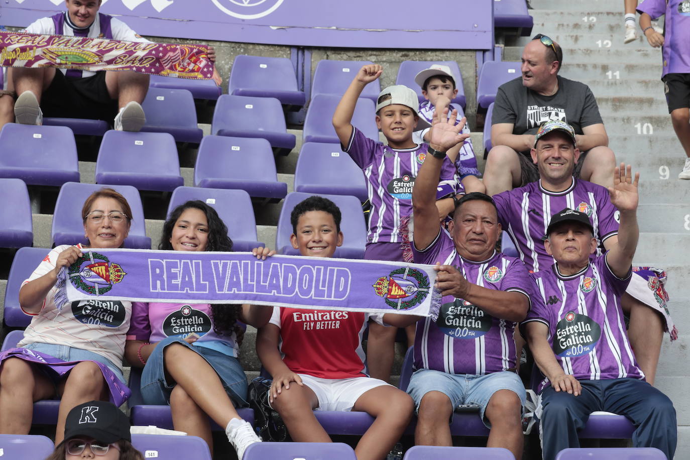 Búscate en la grada del estadio José Zorrilla (2/4)