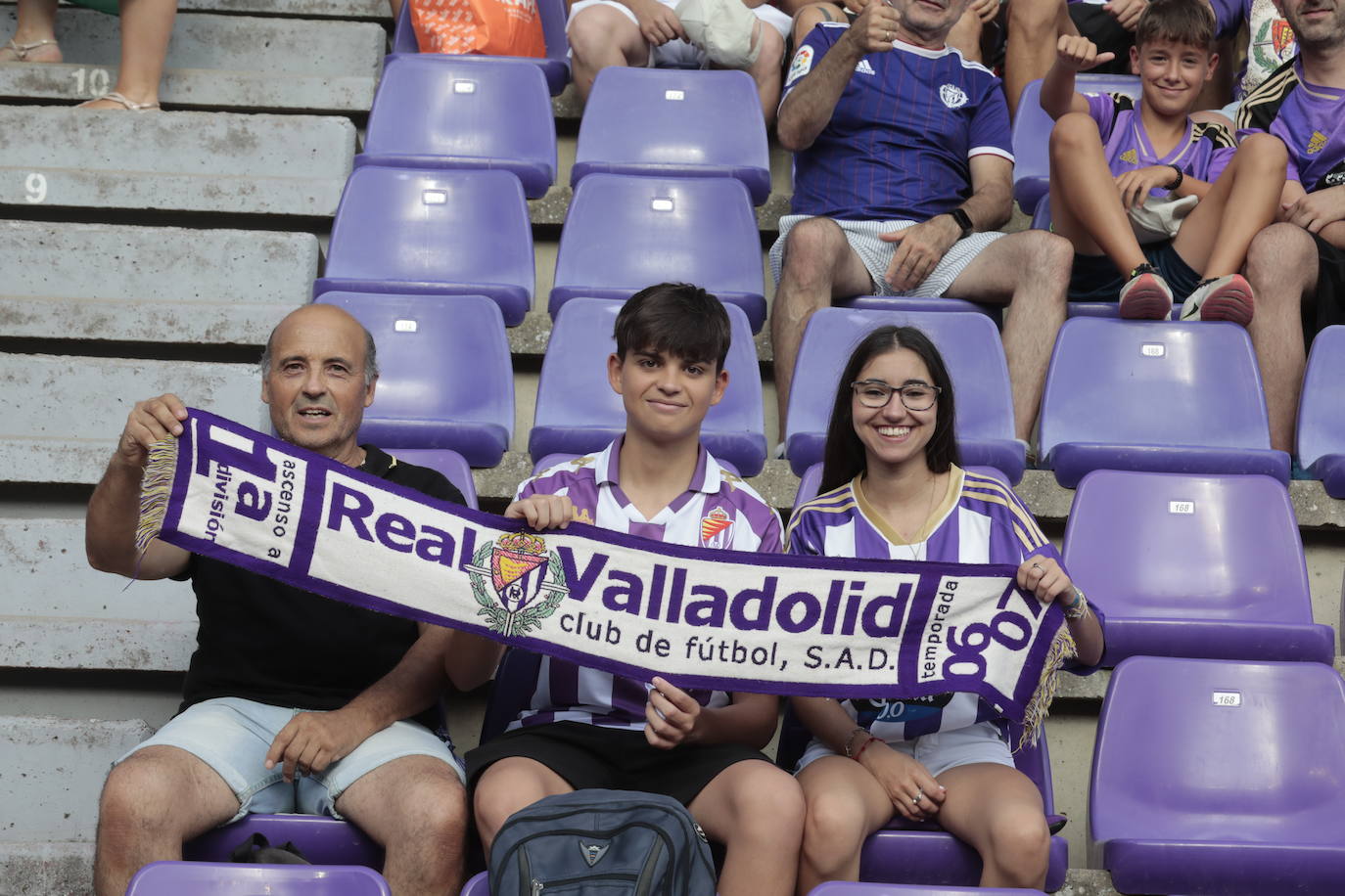 Búscate en la grada del estadio José Zorrilla (2/4)