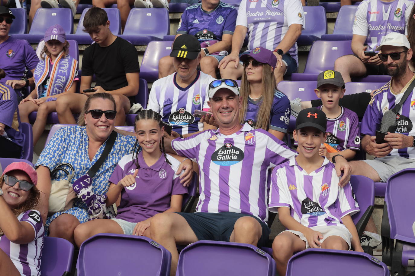 Búscate en la grada del estadio José Zorrilla (3/4)