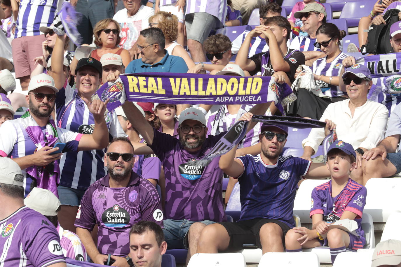 Búscate en la grada del estadio José Zorrilla (3/4)