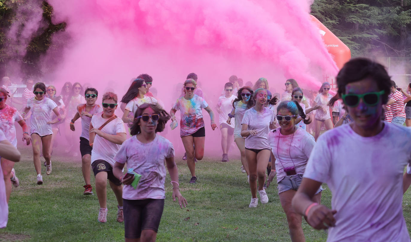 La Holi San Antolín tiñe el Sotillo de colores