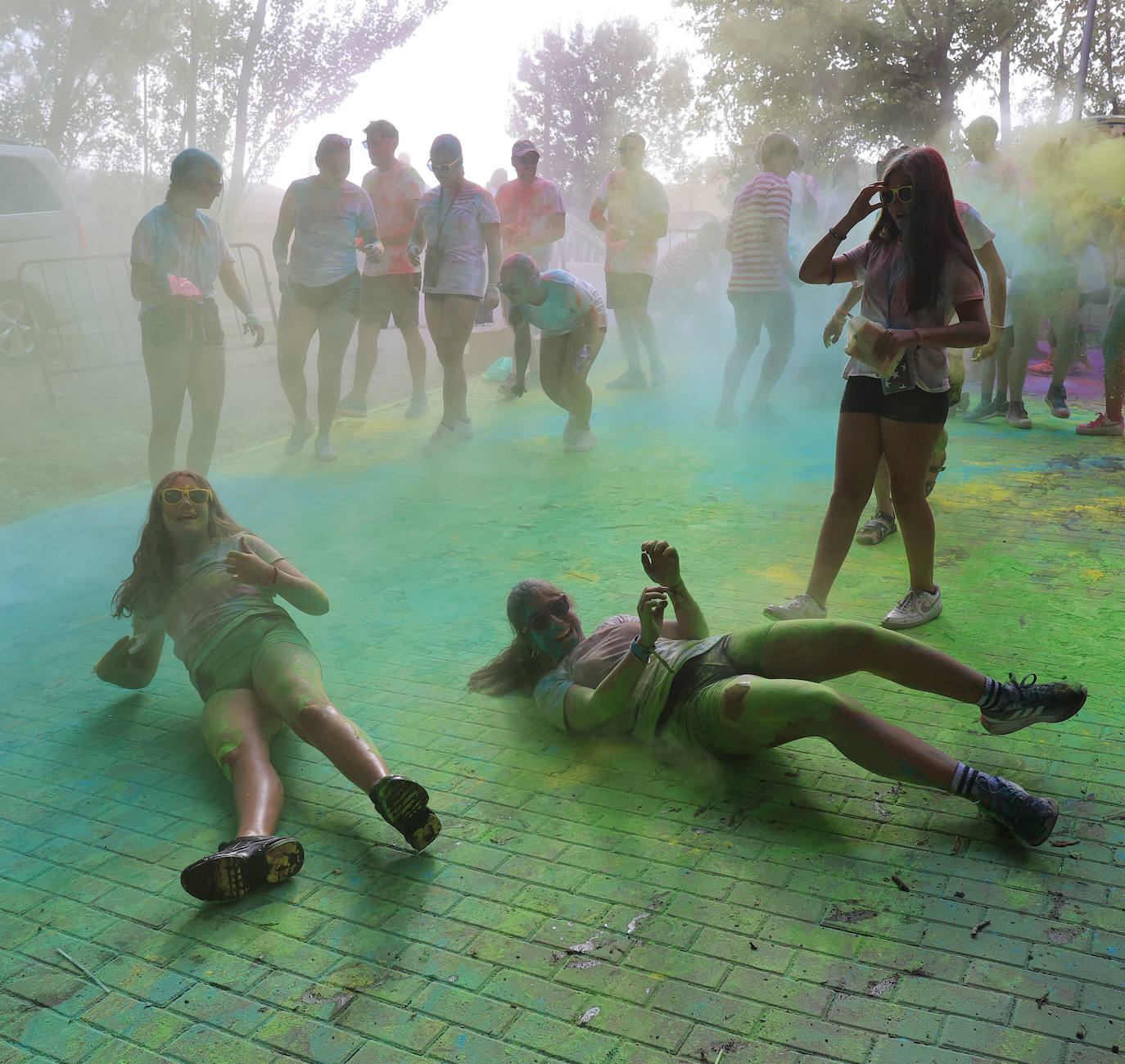 La Holi San Antolín tiñe el Sotillo de colores