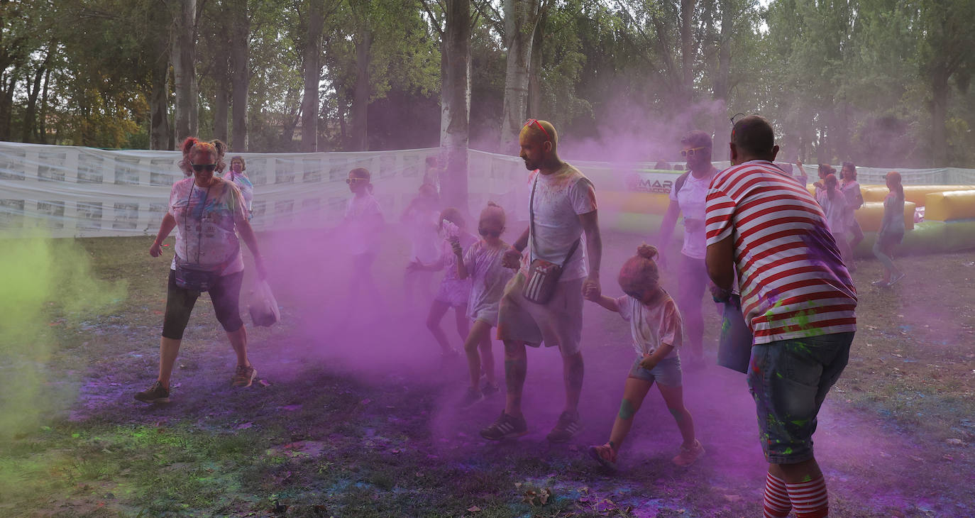 La Holi San Antolín tiñe el Sotillo de colores