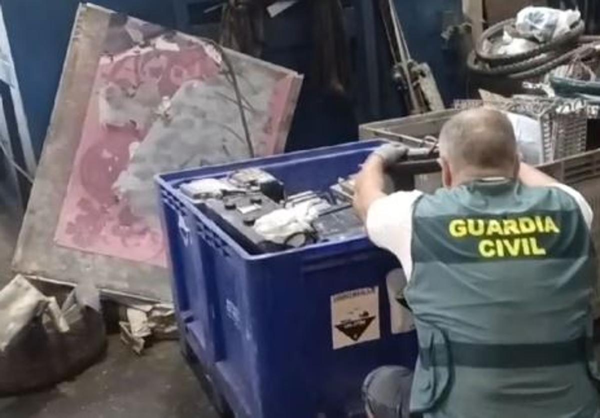 Dos detenidos por robar gasóleo y baterías a agricultores de Valladolid