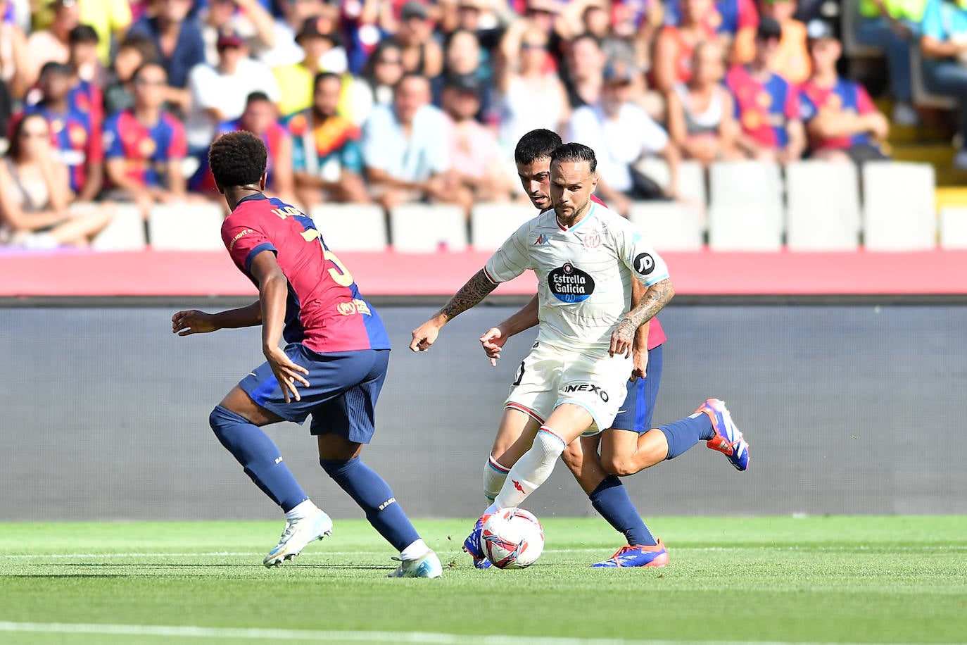 La goleada del Barcelona al Real Valladolid, en imágenes