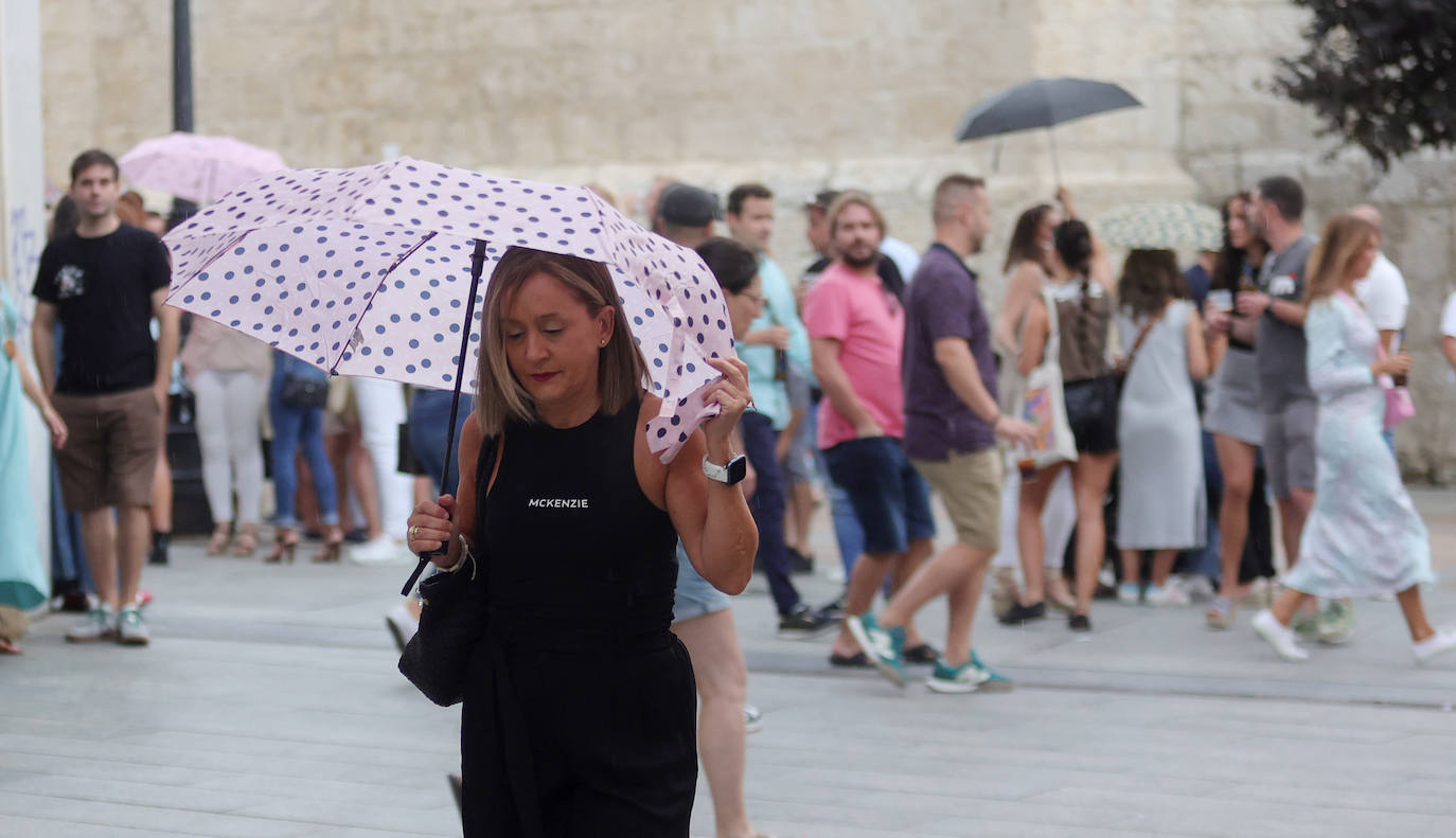 La lluvia rompe las ganas de vermú