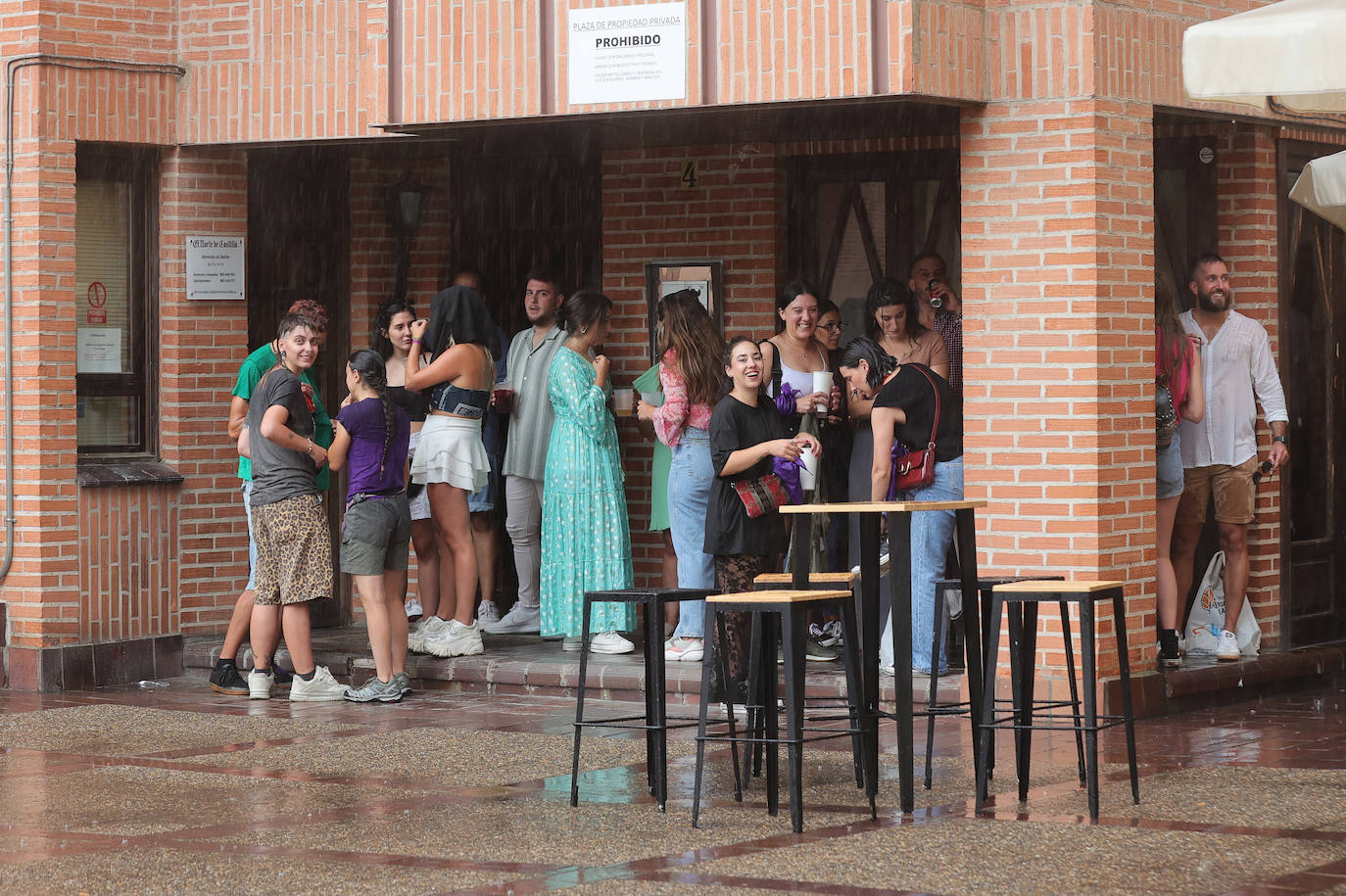 La lluvia rompe las ganas de vermú