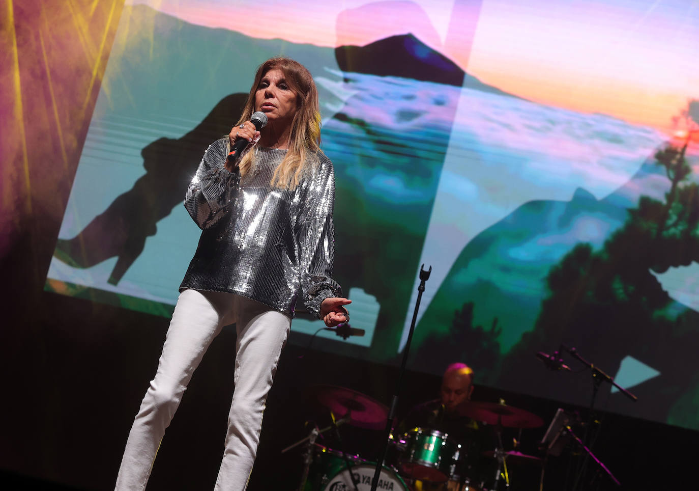 Dos horas de retraso en el concierto de Jeanette