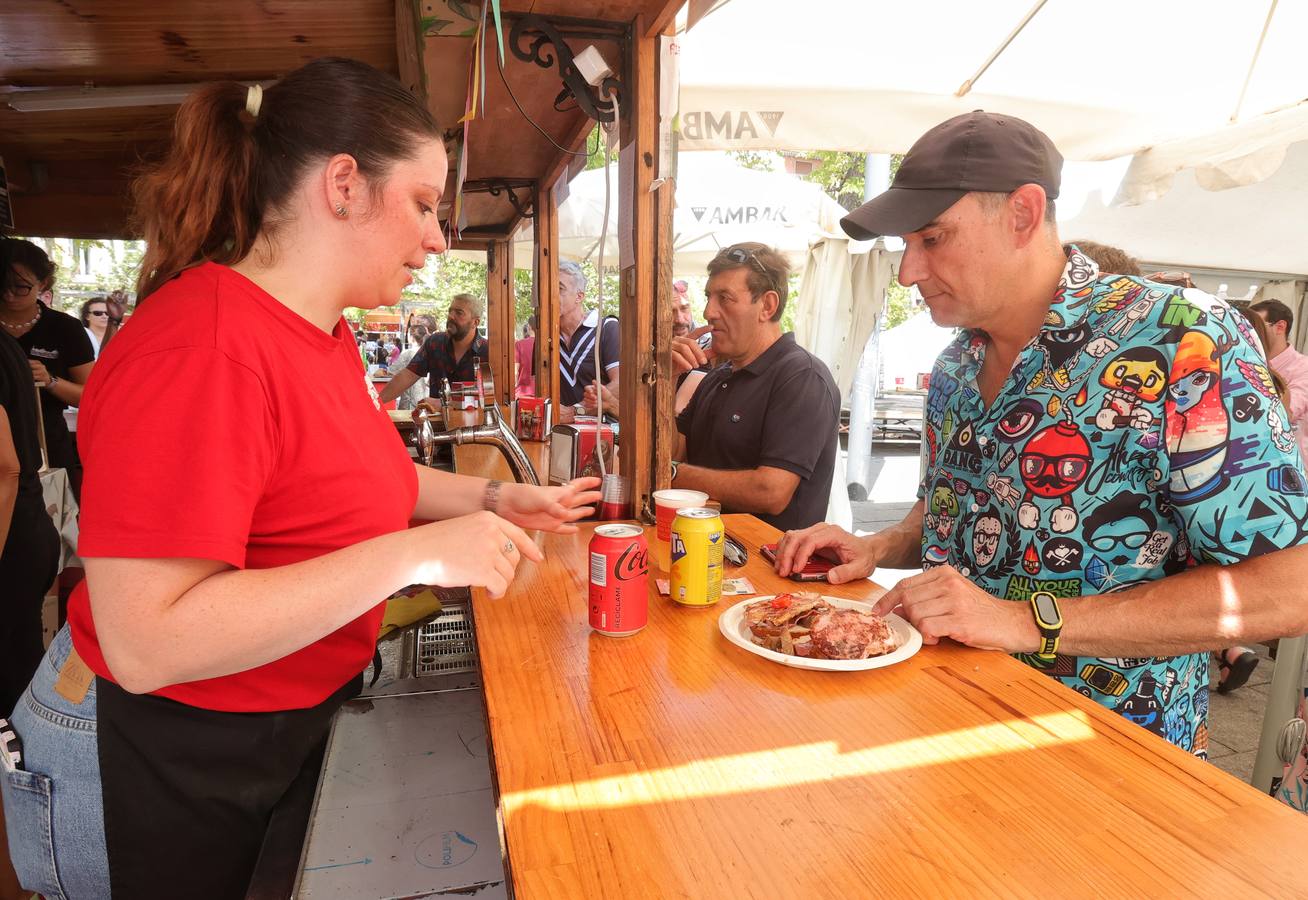 Los palentinos disfrutan de la hostelería en San Antolín