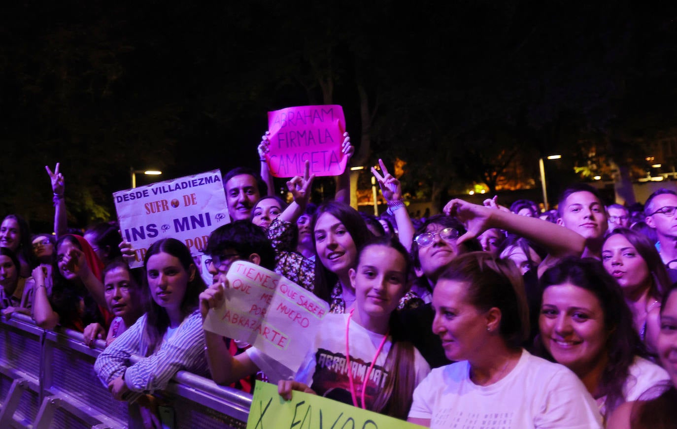 Abraham Mateo desata la locura en Palencia