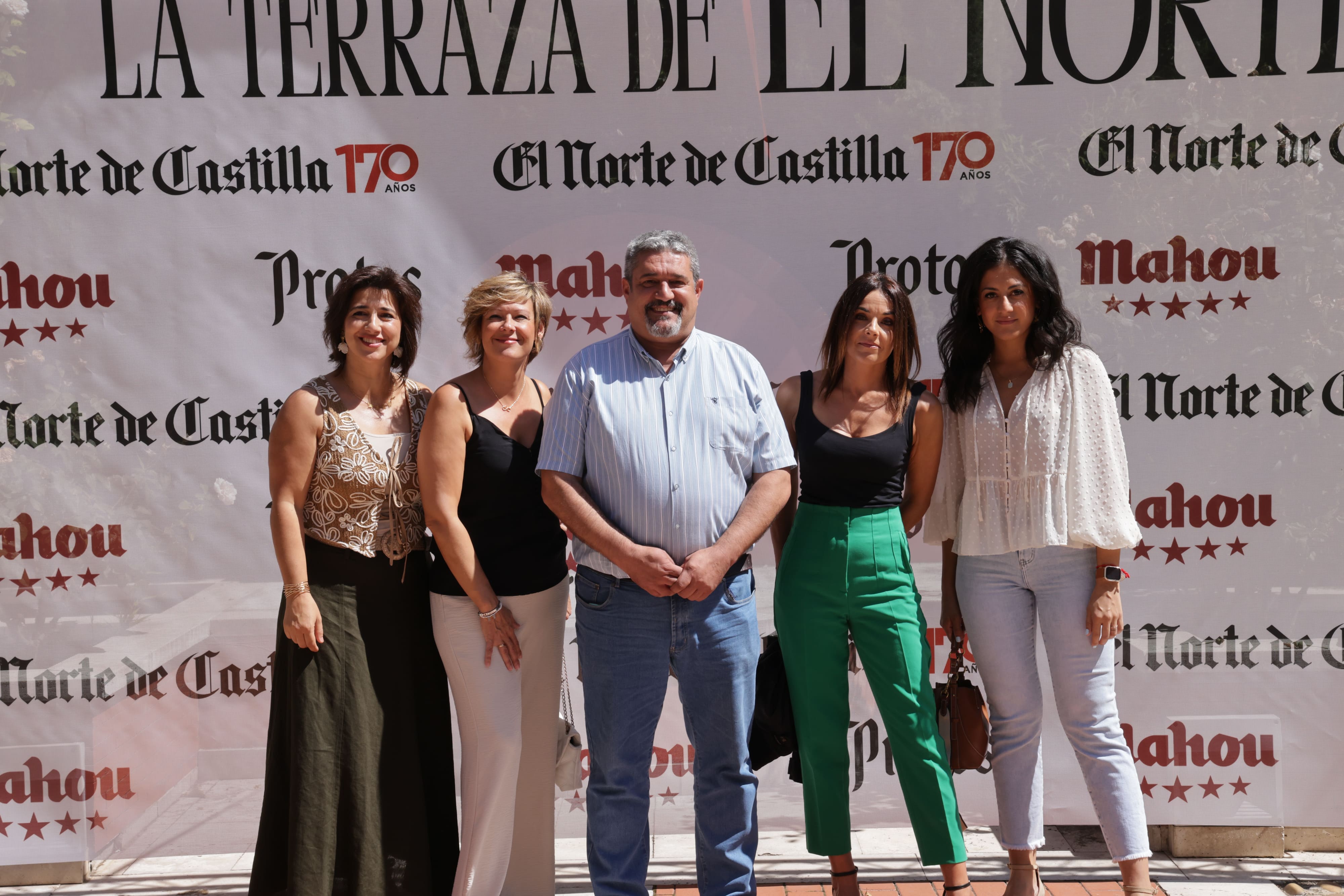 Laura García, Virginia Cortijo, Óscar Rodríguez, Alicia Sanz y Miriam Aguado.