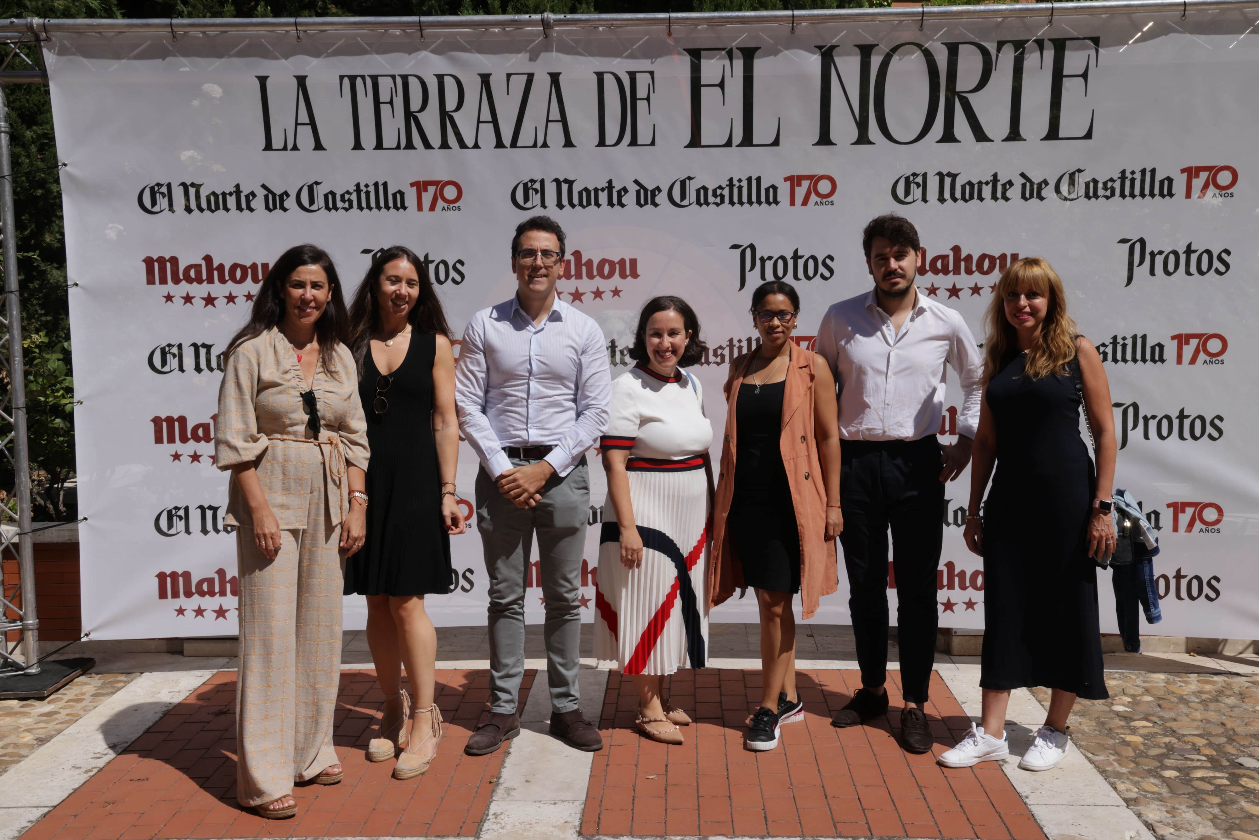 Noemí Hernández, Lucía Reinoso, Sara González, José Luis Avedillo, Juan Garrido, Julia Duarte y Eva Sastre.