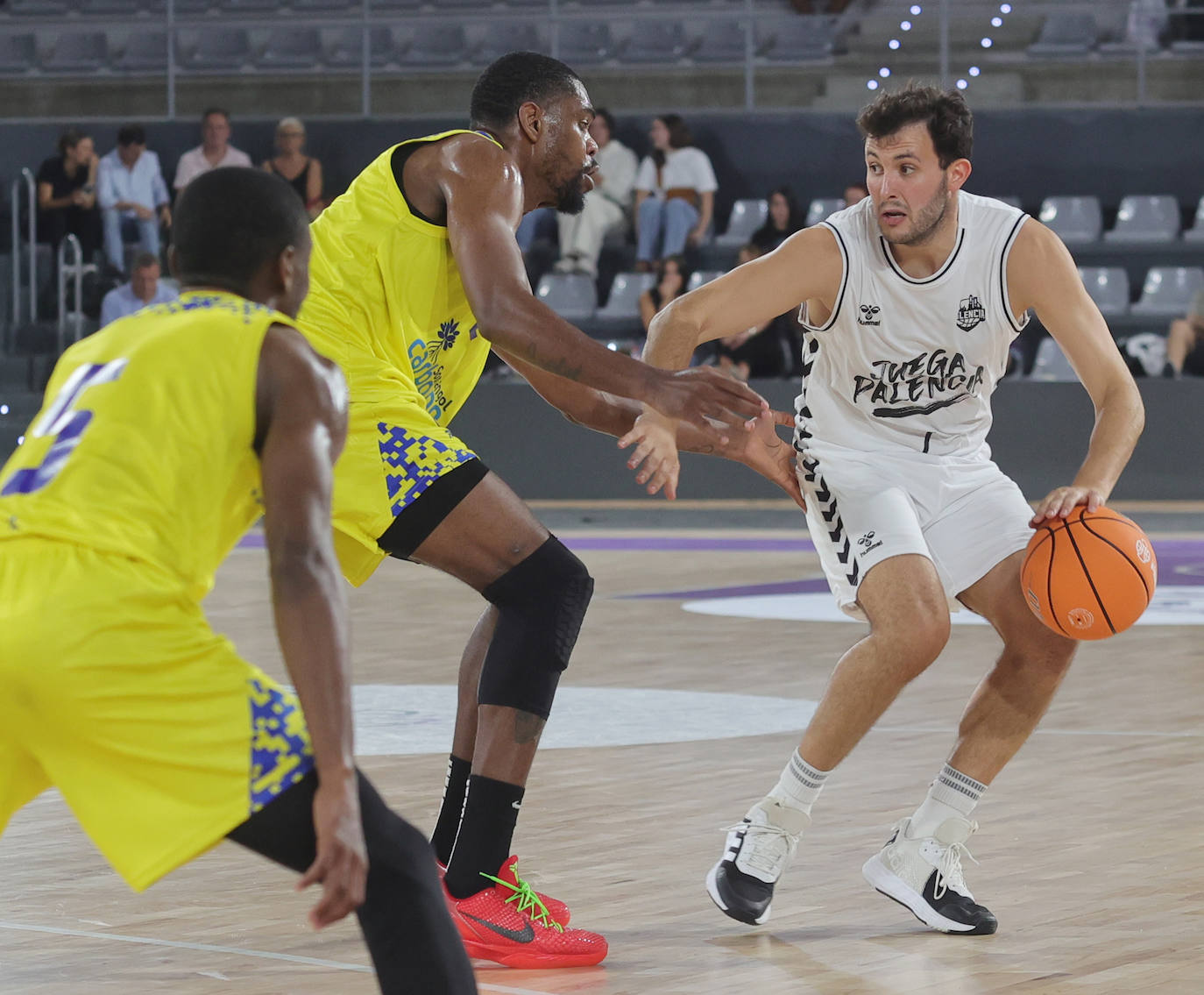 Así ha sido el primer partido del Palencia Baloncesto de pretemporada