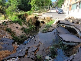 Socavón de la calle Yecla, en El Espinar.