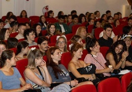 Los estudiantes internacionales, durante la recepción en el Palacio de Congresos 'Conde Ansúrez'.