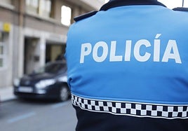 Imagen de archivo de un agente de la Policía Local de Palencia.