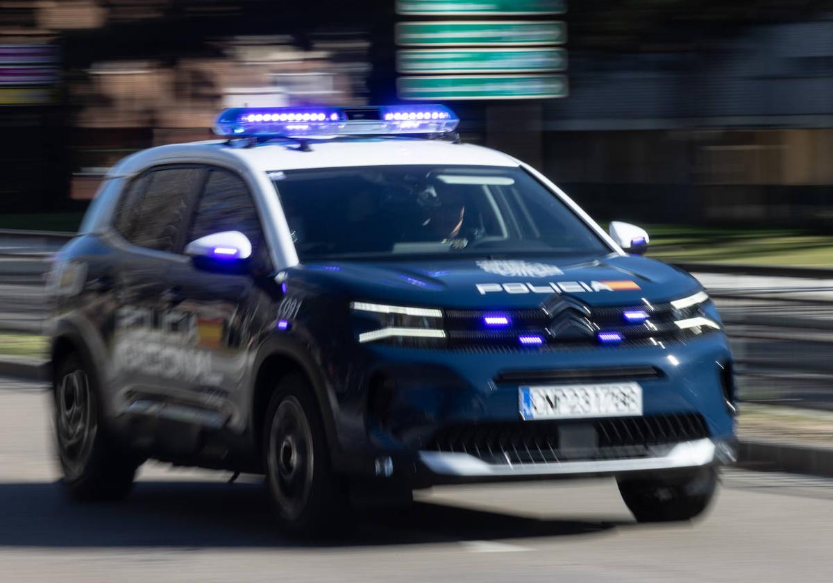 Imagen de archivo de un coche de la Policía Nacional.