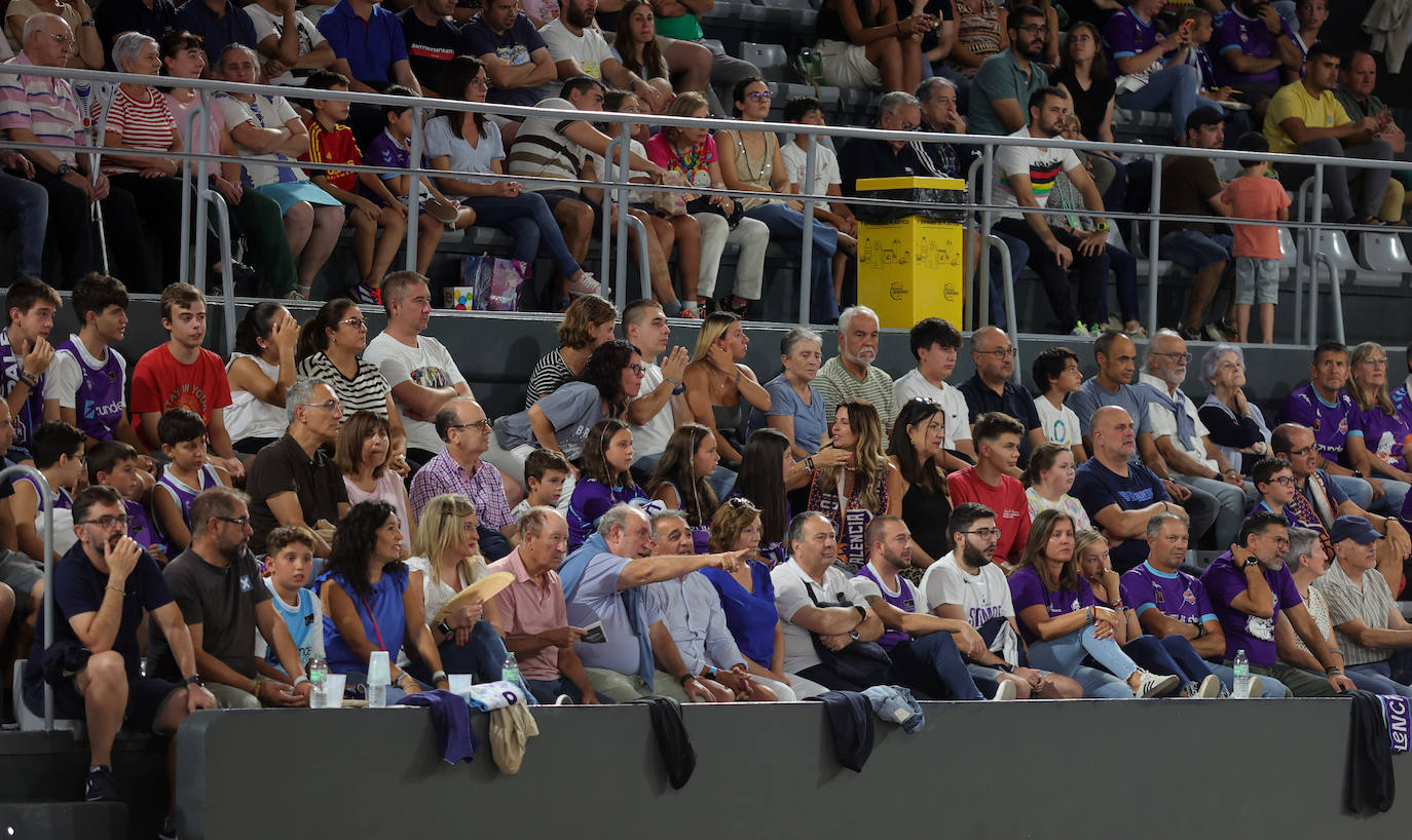 Búscate en las gradas del Pabellón en el Palencia Baloncesto-Petro de Luanda