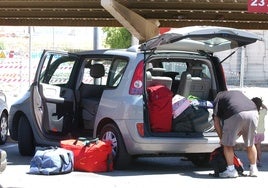 No tomar precauciones a la hora de colocar la carga en el coche puede acarrear diferentes riesgos y, además, sanciones económicas.