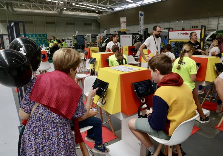 Expositor de Incibe en la Feria de Muestras de Valladolid