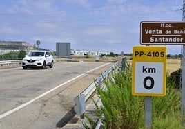 Carretera de acceso a Renault.