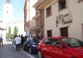 Acceso a la Escuela Municipal de Música de Cuéllar.