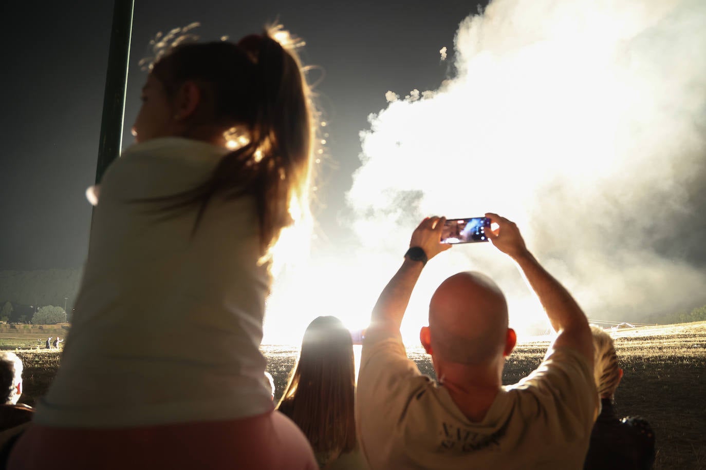 El fin de fiestas con la mascletá y los fuegos artificiales, foto a foto