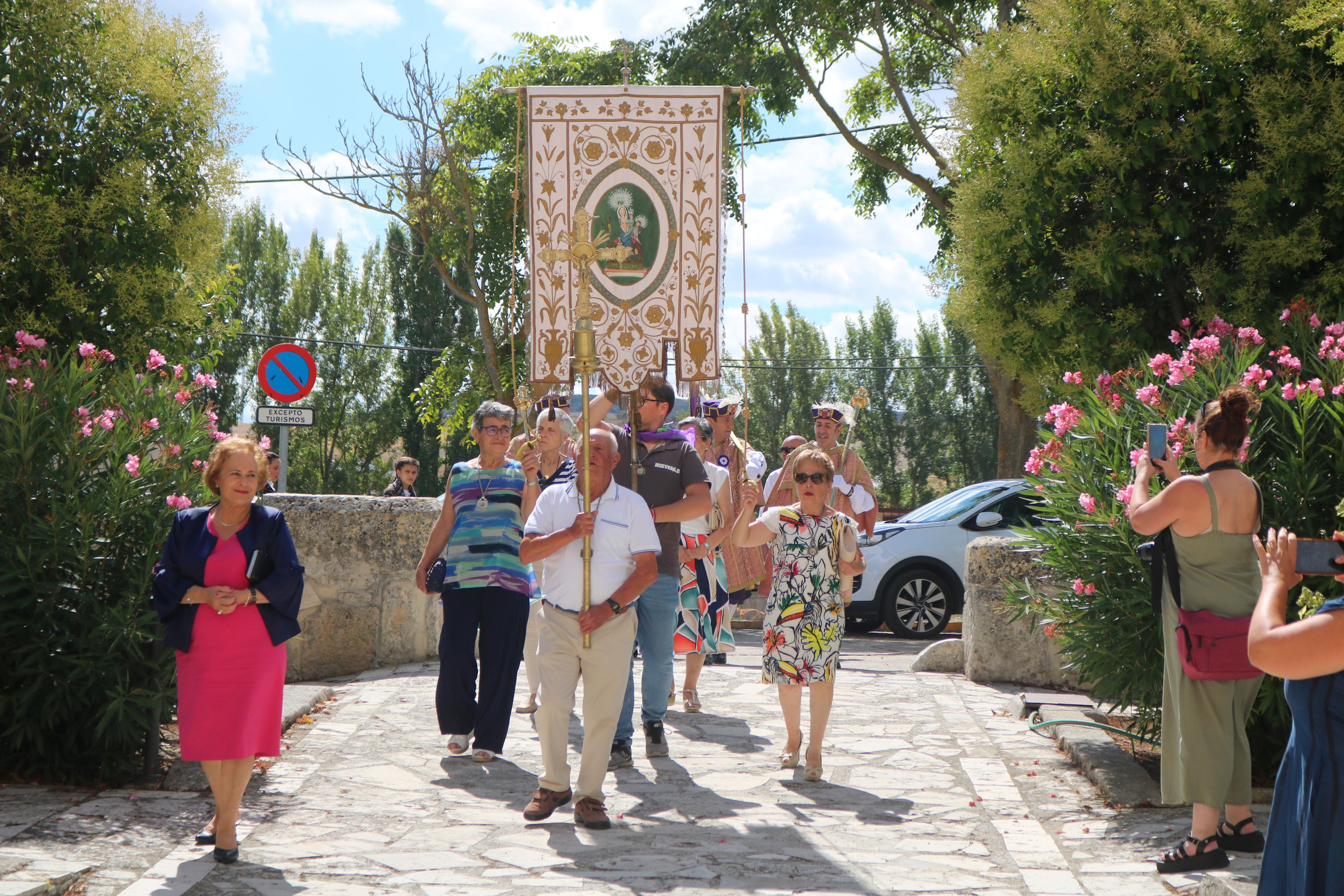 Baltanás se rinde a la Virgen de Revilla